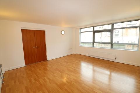 2 bedroom flat to rent, Hazelwood Road, Northampton NN1