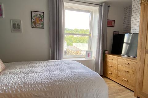 2 Cambrian Terrace, Dolgellau, LL40 1BT