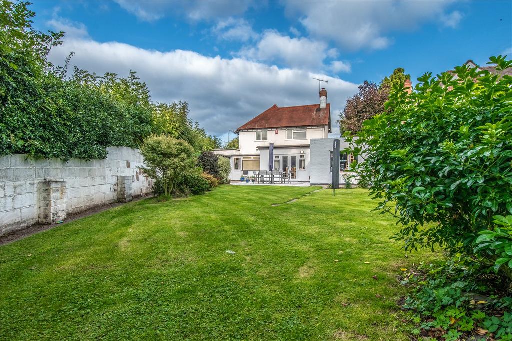 Stourbridge Road, Bromsgrove, Worcestershire, B61 4 bed detached house