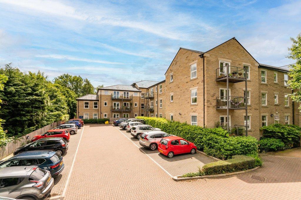 Bridge Street, Otley, West Yorkshire, LS21 1 bed retirement property