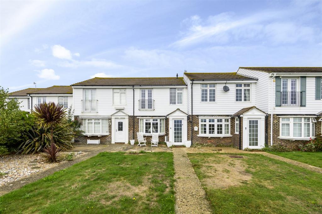 Albion Road, Selsey, PO20 3 bed terraced house £425,000