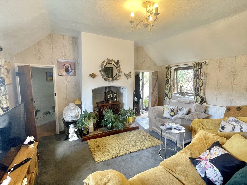 Chirk Green, Chirk, Wrexham, LL14 2 bed bungalow for sale £240,000