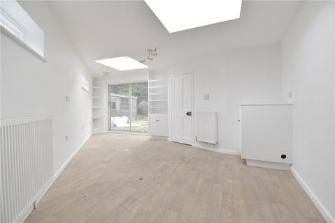 5 bedroom end of terrace house to rent, Eltisley Avenue, Cambridge, CB3