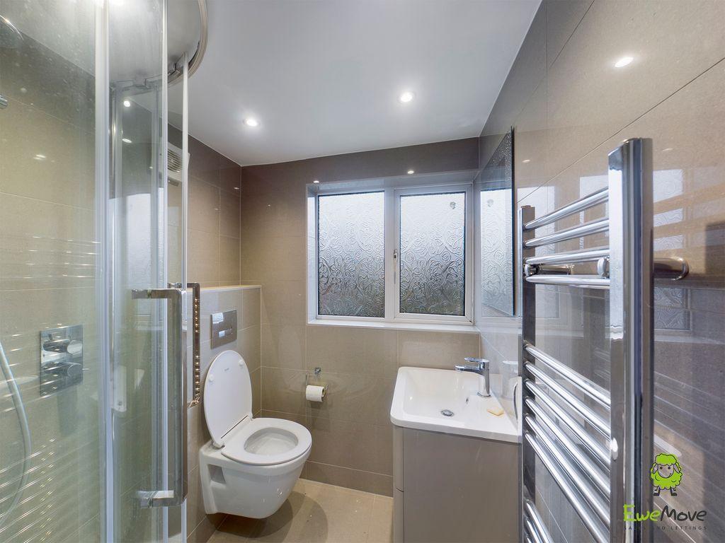Bathroom (Bathroom )