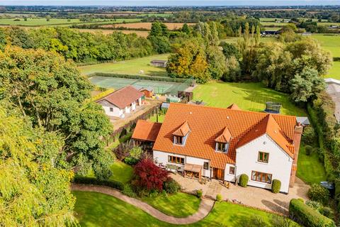 6 bedroom detached house for sale, Barton Street, Ashby-cum-Fenby, Grimsby, Lincolnshire, DN37