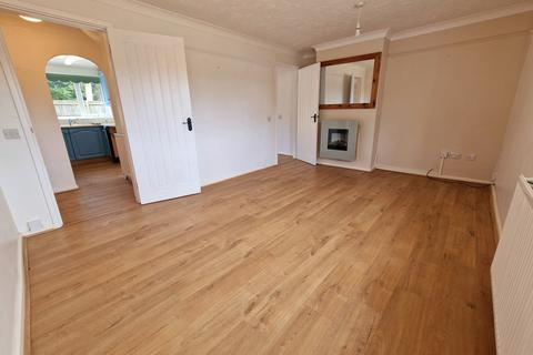 3 bedroom semi-detached house to rent - Firecrest Close, Lordswood