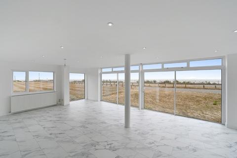 4 bedroom detached house for sale - The Esplanade, Holland-on-Sea, Clacton-on-Sea, Essex, CO15