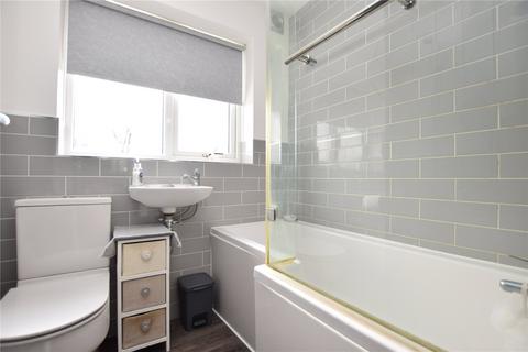 62 Shepherds Close, Romford, RM6 5AH