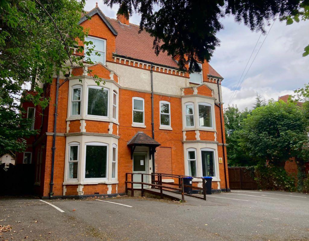 Glenside, 179181 Weedon Road, Northampton, Northamptonshire, NN5 5DA