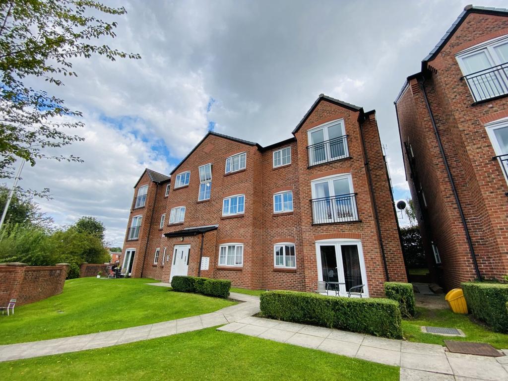 Chamberlain Gardens, Bredbury, Stockport, SK6 2 bed apartment £700