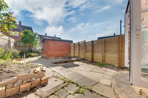 8 Addison Gardens, Gateshead, NE10 8TQ