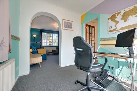 8 Addison Gardens, Gateshead, NE10 8TQ