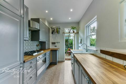 10 Wrexham Road, London, E3 2TJ