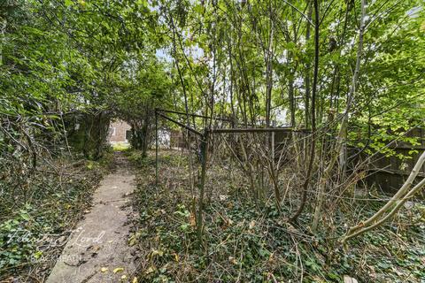 3 The Heights, London, SE7 8JH