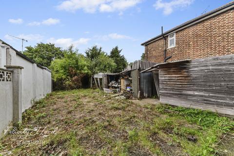 3 The Heights, London, SE7 8JH