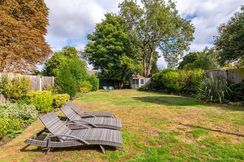 3 bedroom detached house for sale, Tunstall Road, Tunstall, Sittingbourne, Kent, ME10