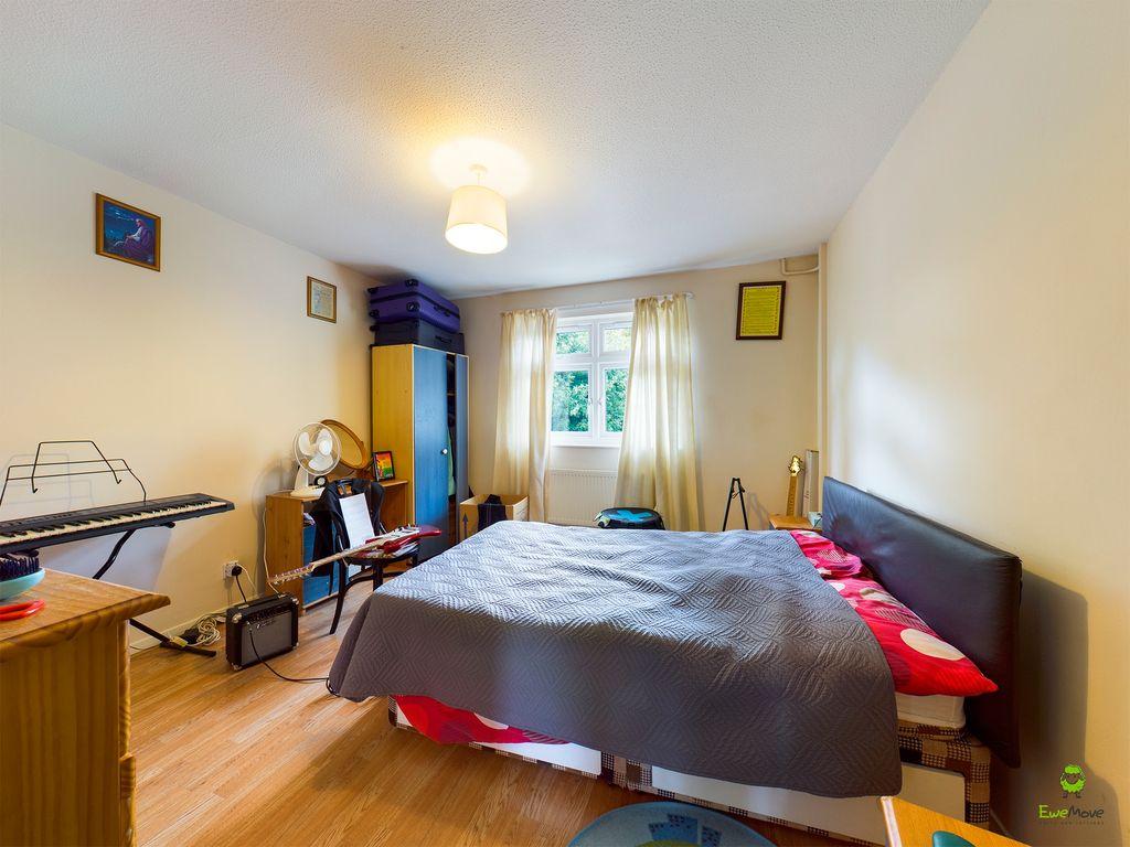 Bedroom 1 (Double)
