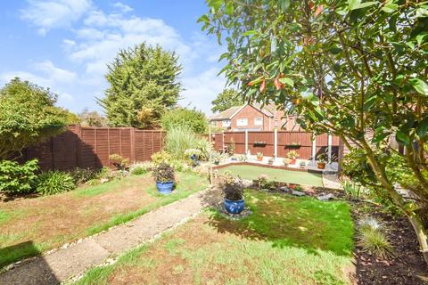 27 Juniper Drive, Chelmsford, CM2 9HL
