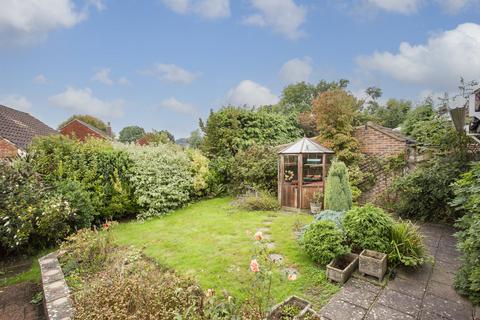 19 High Cross Fields, Crowborough, TN6 2SN