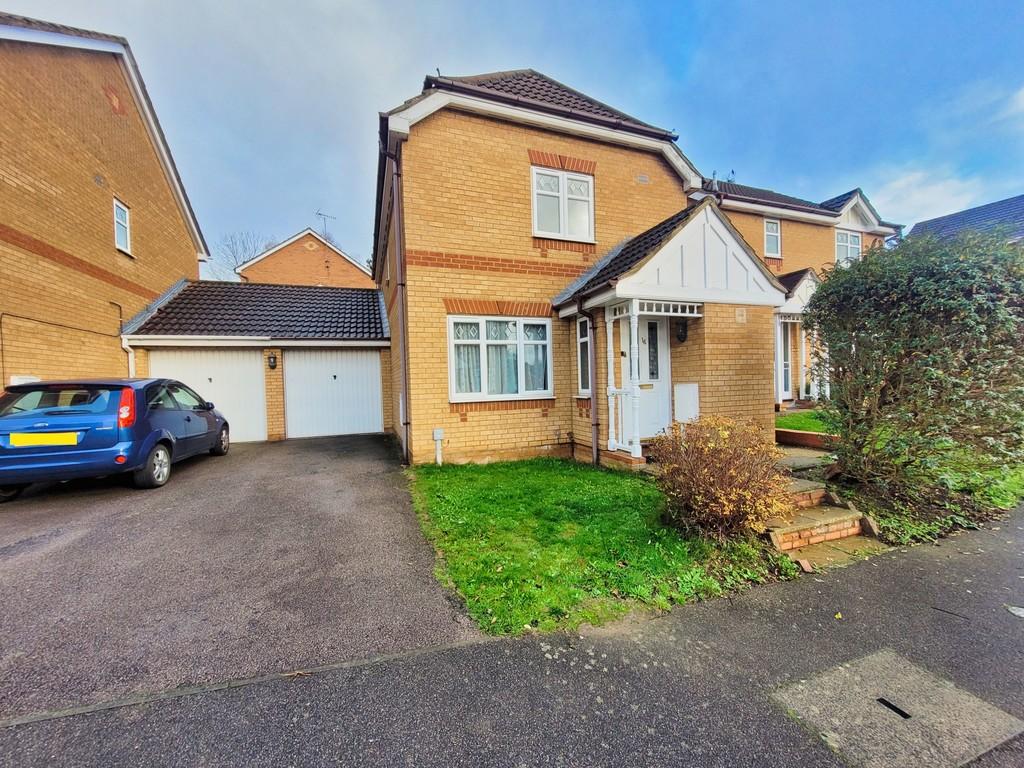 Cytringan Close, Kettering 3 bed link detached house £280,000