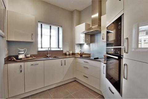 2 bedroom apartment for sale - Queens Road, Weybridge