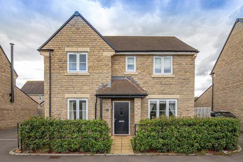 5 bedroom detached house for sale - Carnival Close, Malmesbury