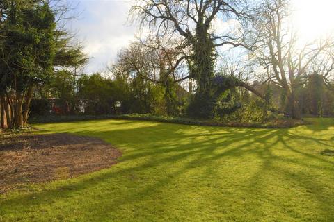 7 Cedars Close, London, SE13 5DP