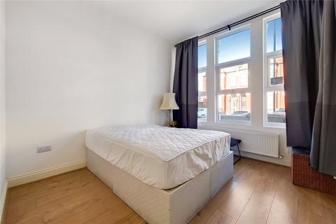 3 bedroom flat to rent, Larch Road, Cricklewood, London