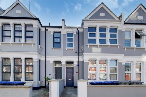 3 bedroom flat to rent, Larch Road, Cricklewood, London