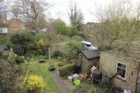 3 bedroom semi-detached house to rent, Christchurch Road, Ringwood BH24