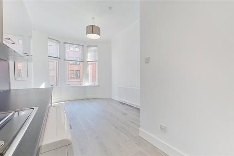 2 bedroom flat to rent, Duke Street, Glasgow, G31