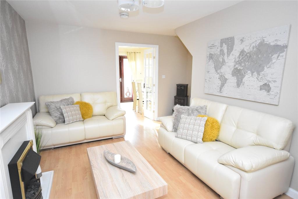 Wellside Circle, Kingswells... 2 bed semidetached house £895 pcm (£