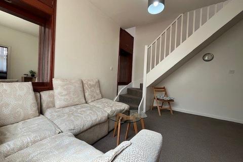 4 bedroom semi-detached house to rent, Sunnyside Terrace, Sunnybank, Aberdeen, AB24