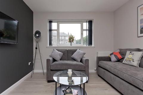 3 bedroom flat to rent, Seaton Walk, City Centre, Aberdeen, AB24