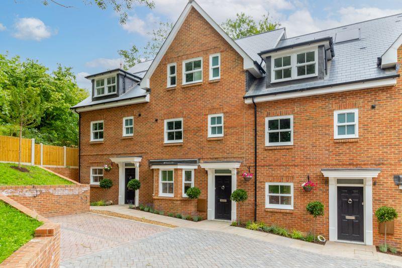 Road, Kenley 3 bed end of terrace house £750,000