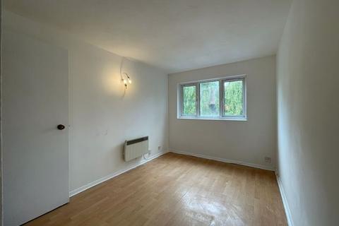 2 bedroom flat for sale, Pavilion Way, Edgware