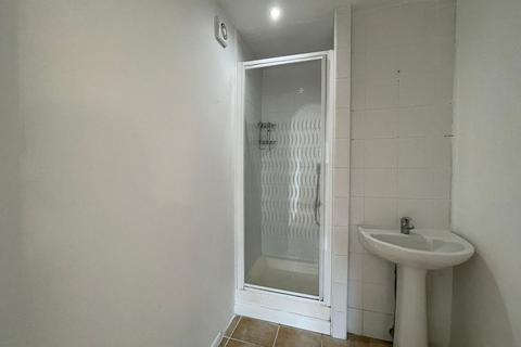 2 bedroom flat for sale, Pavilion Way, Edgware, HA8
