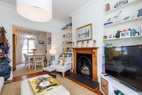10 Gayford Road, London, W12 9BN
