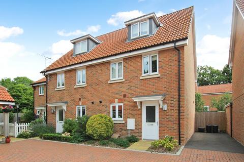 3 bedroom semi-detached house to rent, Orchard Close, Burgess Hill, West Sussex, RH15