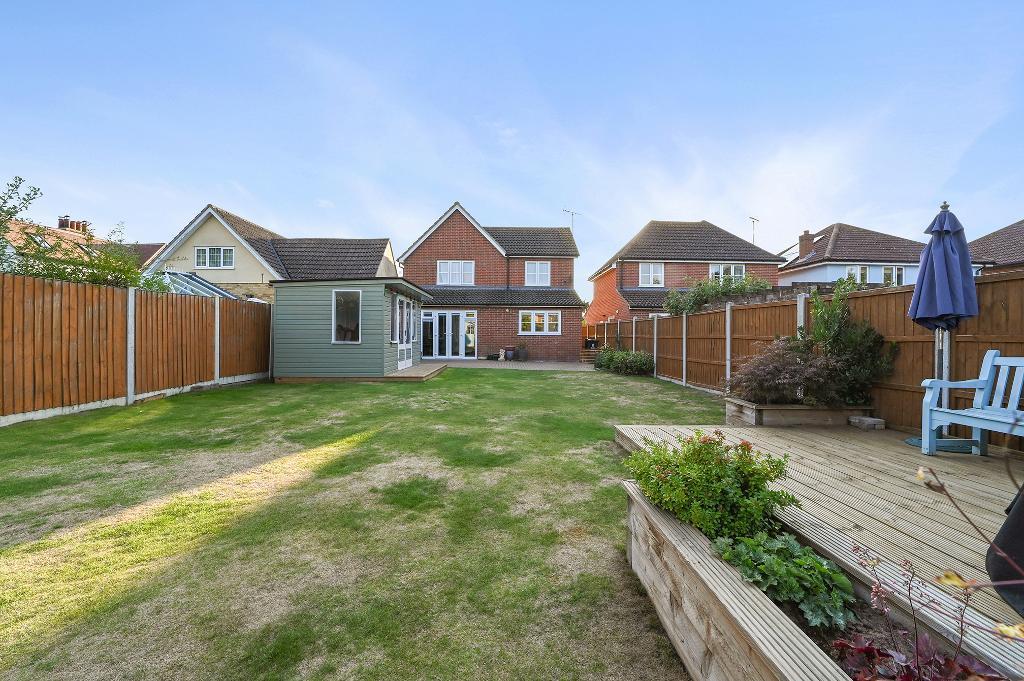School Lane, Lawford, CO11 2HZ 4 bed detached house £465,000