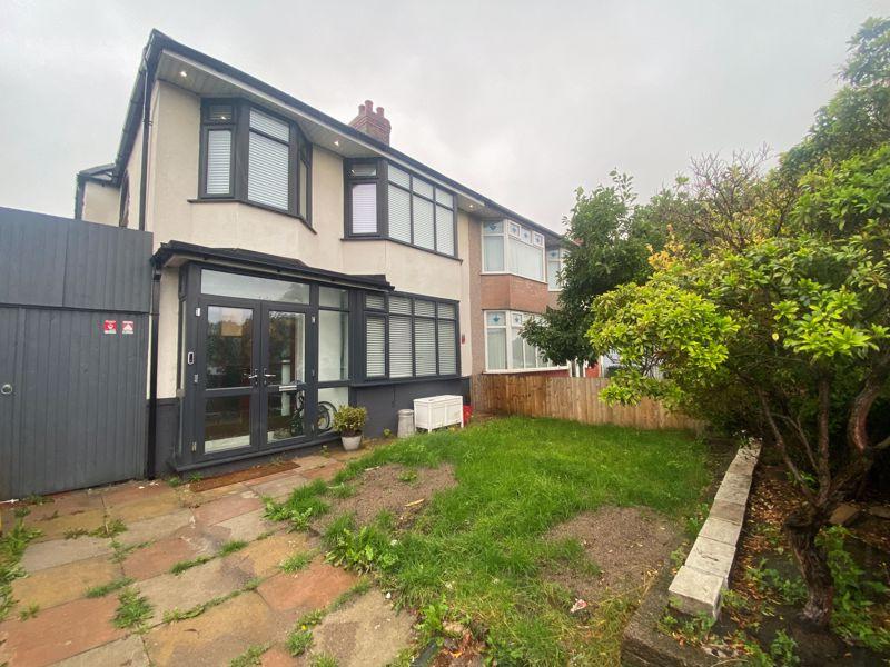 Queens Drive, Liverpool 3 bed semidetached house £310,000