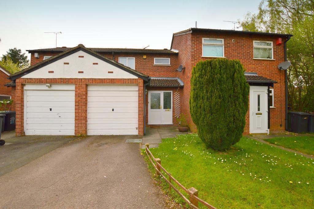 Speedwell Close, Barton Hills, Luton, LU3 4AF 2 bed terraced house £