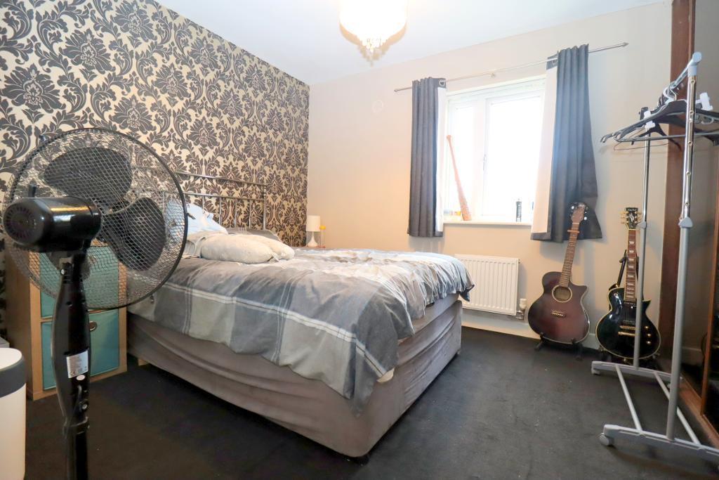 Vauxhall Way, Dunstable, Bedfordshire, LU6 1BF 1 bed apartment £167,500