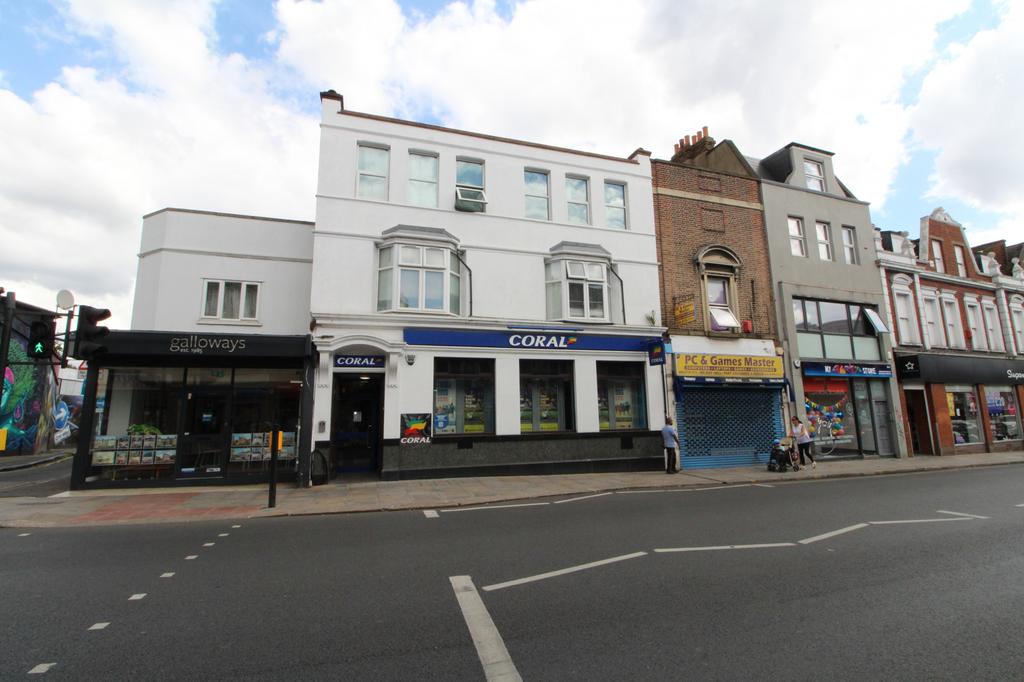 High Street, Penge, SE20 Retail property (high street) - £2,916 pcm (£ ...