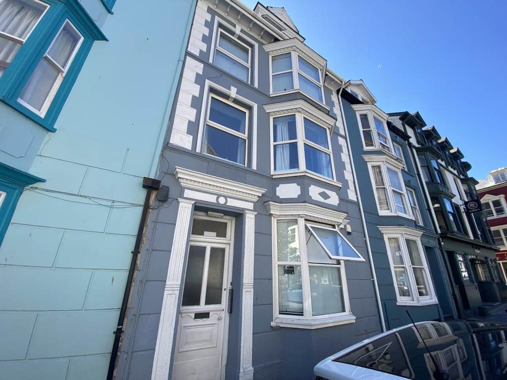 Flat 3, 17 Portland Street, Aberystwyth, 1 bed flat £525 pcm (£121 pw)