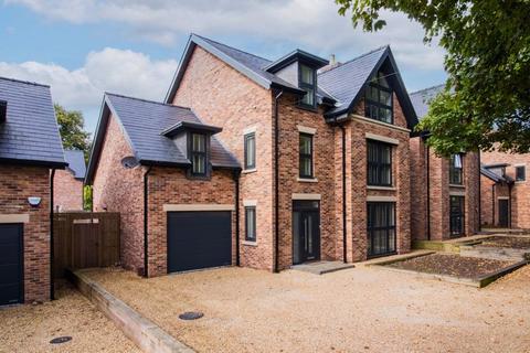 6 bedroom detached house for sale - Gower Street, Newcastle