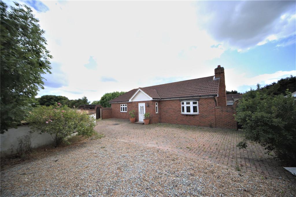 East Tilbury Road, Linford, Essex, SS17 2 bed bungalow £1,375 pcm (£