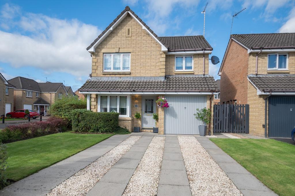 Westhaugh Road, Stirling, FK9 4 bed detached house £285,000