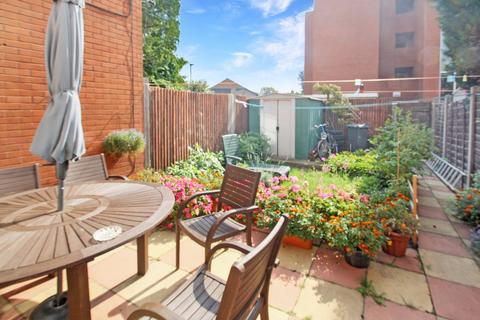 8 Park Road, Feltham, TW13 6PW
