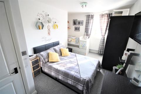2 bedroom apartment for sale - Mossmans Close, Bletchley, Milton Keynes, MK2